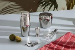 Alessi Cocktailshaker 50 Cl 7 Alessi Cocktailshaker 50 Cl -Rhythm & Rizz 1200x800 2