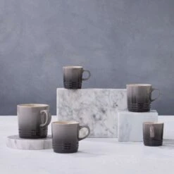 Le Creuset Mok 200 Ml Aardewerk Flint -Rhythm & Rizz le creuset mok 350 ml aardewerk flint 4 2